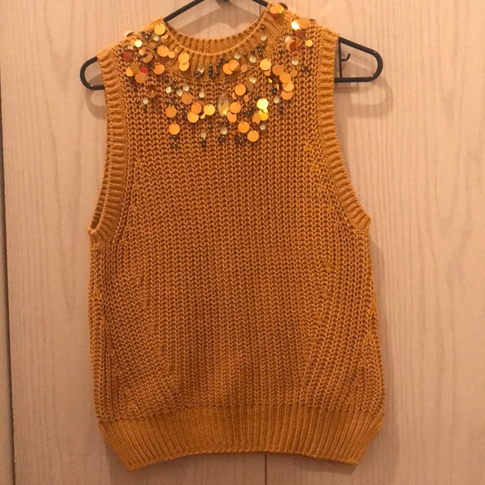 Sleeveless sweater